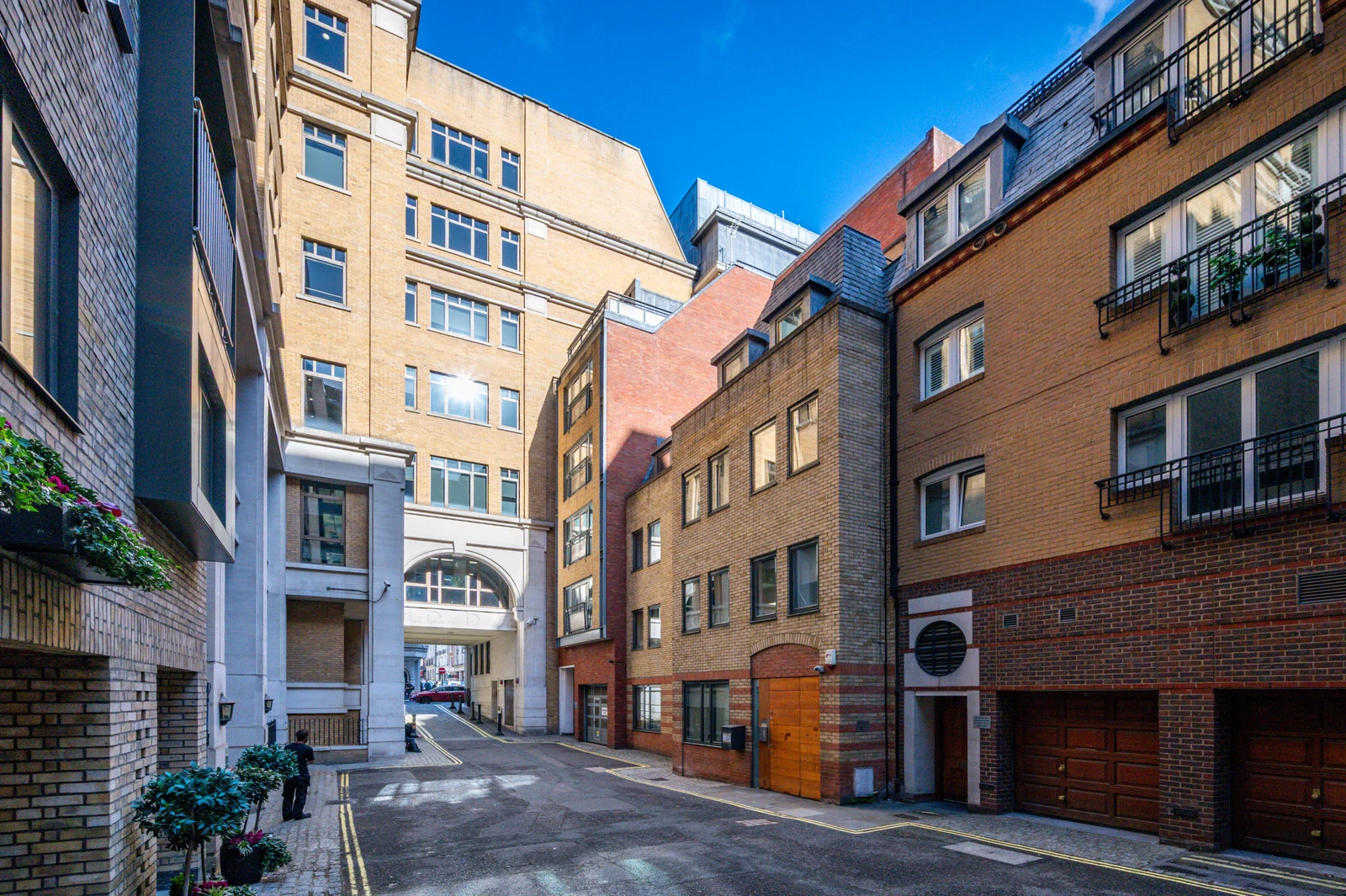 Rose & Crown Yard, Mayfair, SW1Y - image 10