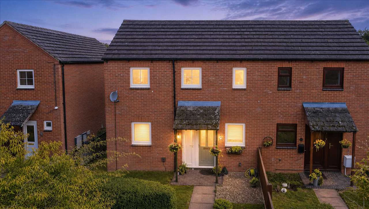 The Grove, Bradwell, Milton Keynes - image 1
