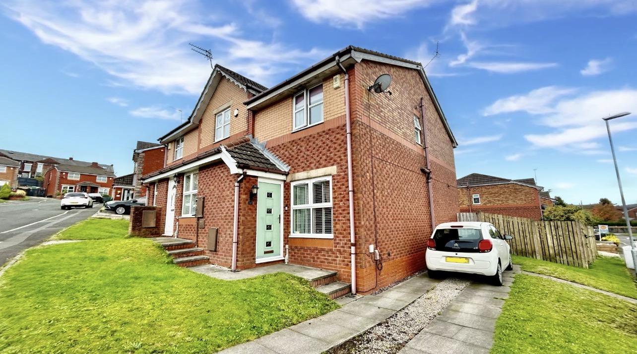 Titchfield Road, Oldham, OL8 - image 1