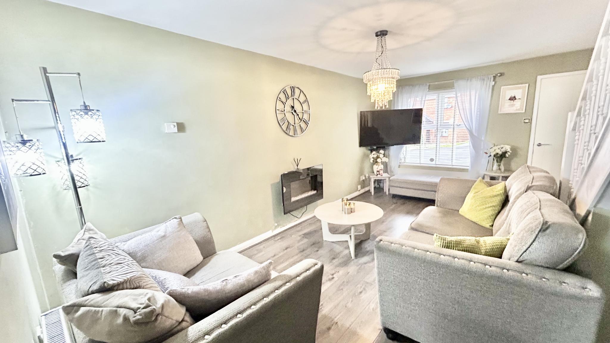 Titchfield Road, Oldham, OL8 - image 4