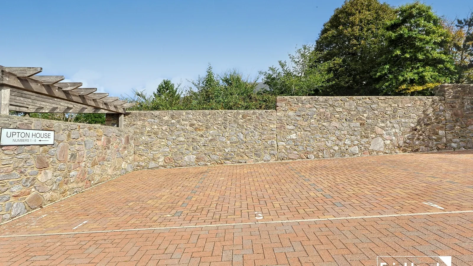 Sharkham Court, Brixham - image 10