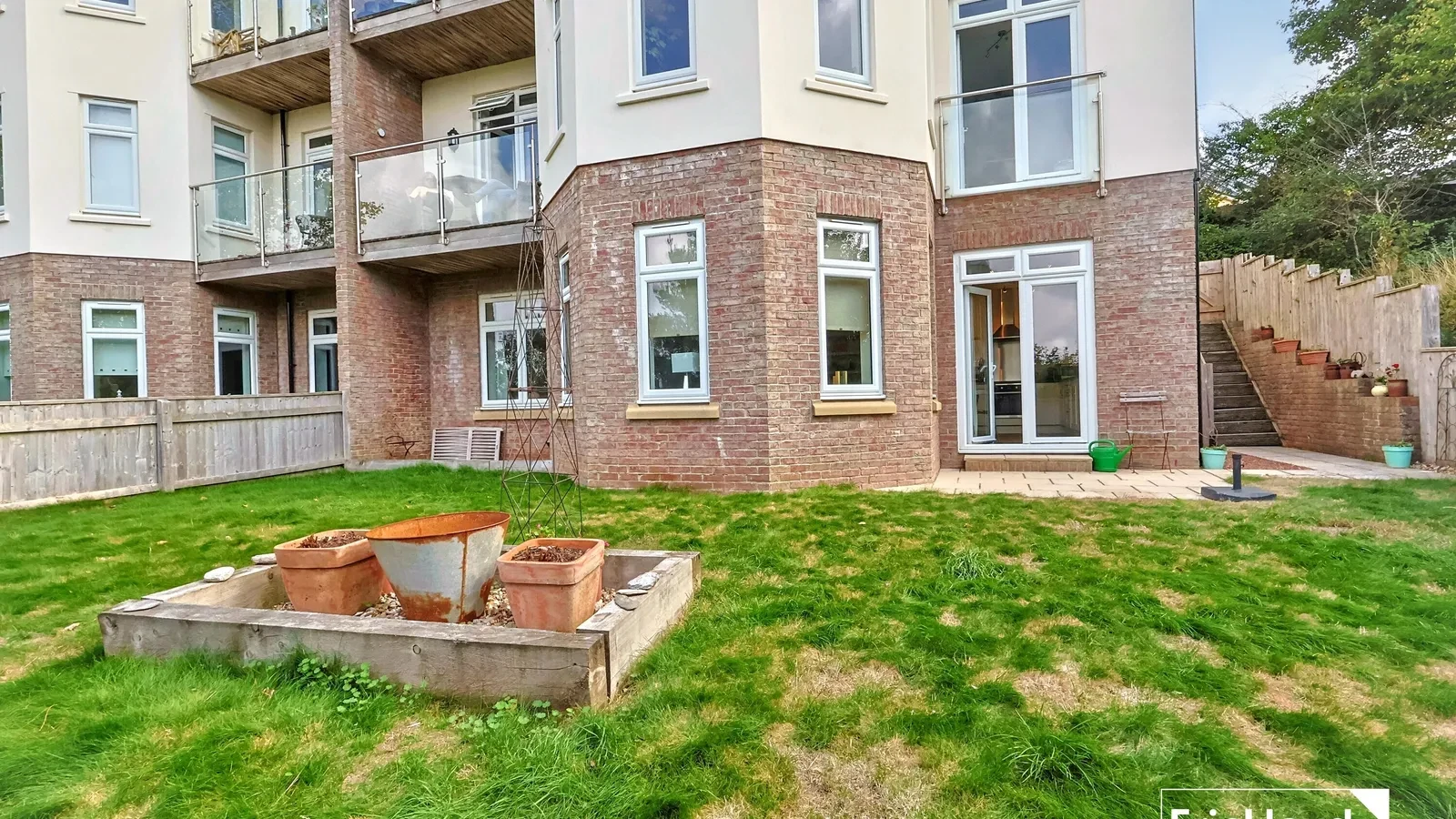 Sharkham Court, Brixham - image 12