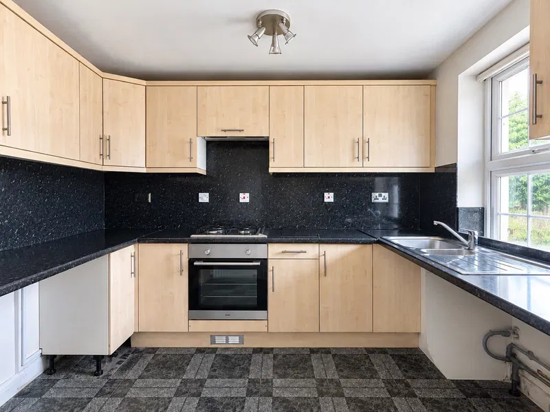 Adisham Green, Sittingbourne, ME10 2SR - image 2