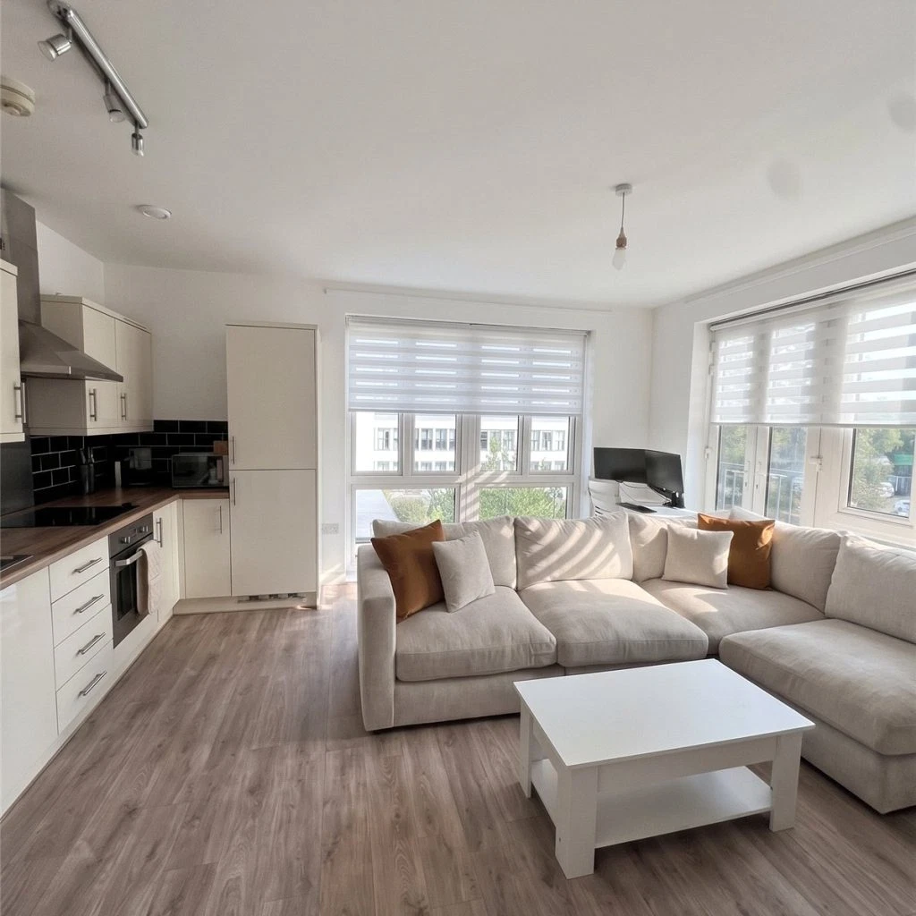 Penn Way, Welwyn Garden City, Hertfordshire, AL7 3EF - image 2