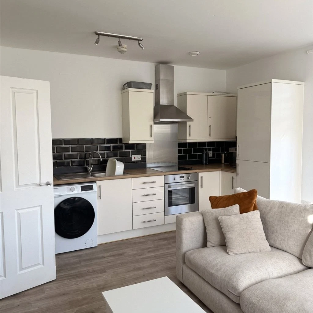 Penn Way, Welwyn Garden City, Hertfordshire, AL7 3EF - image 3