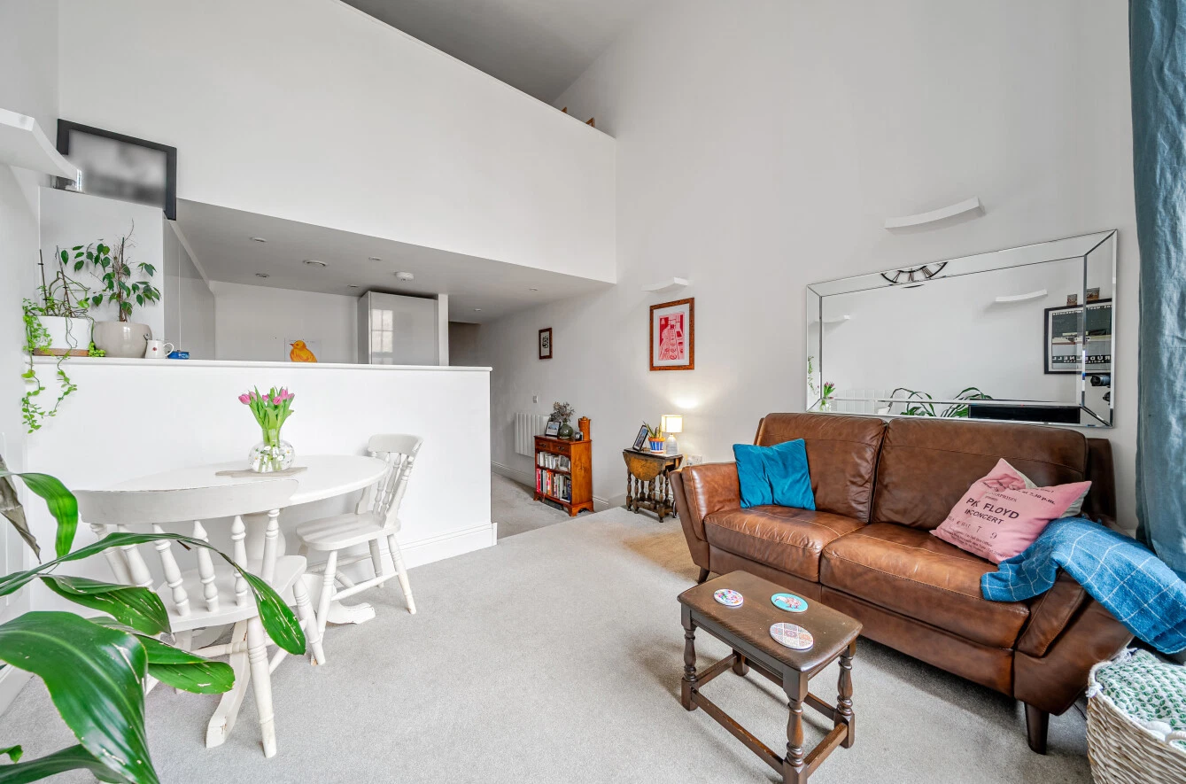 Victoria Gardens, Hyde Park, Leeds, LS6 - image 2