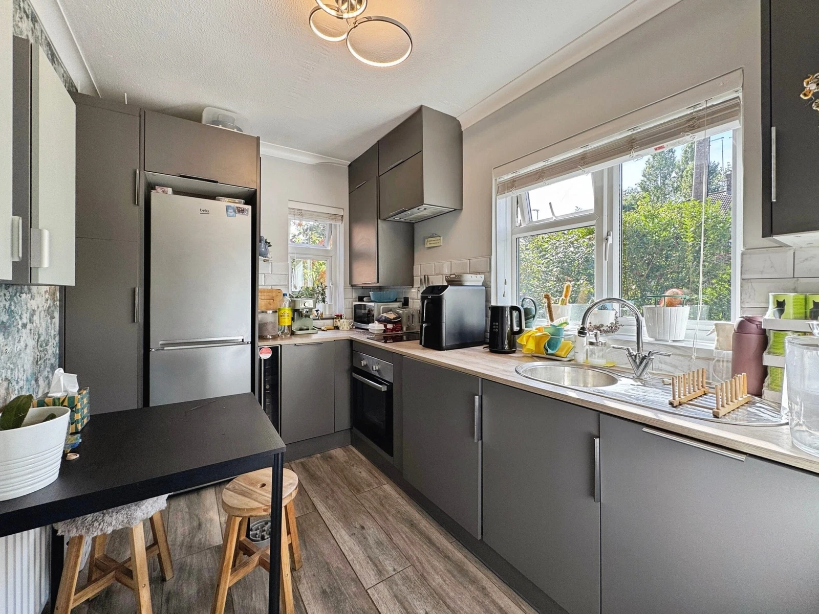 Booth Road, London, NW9 - image 3