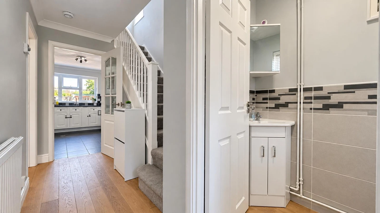 Kennington Close, Newport Pagnell, MK16 - image 10