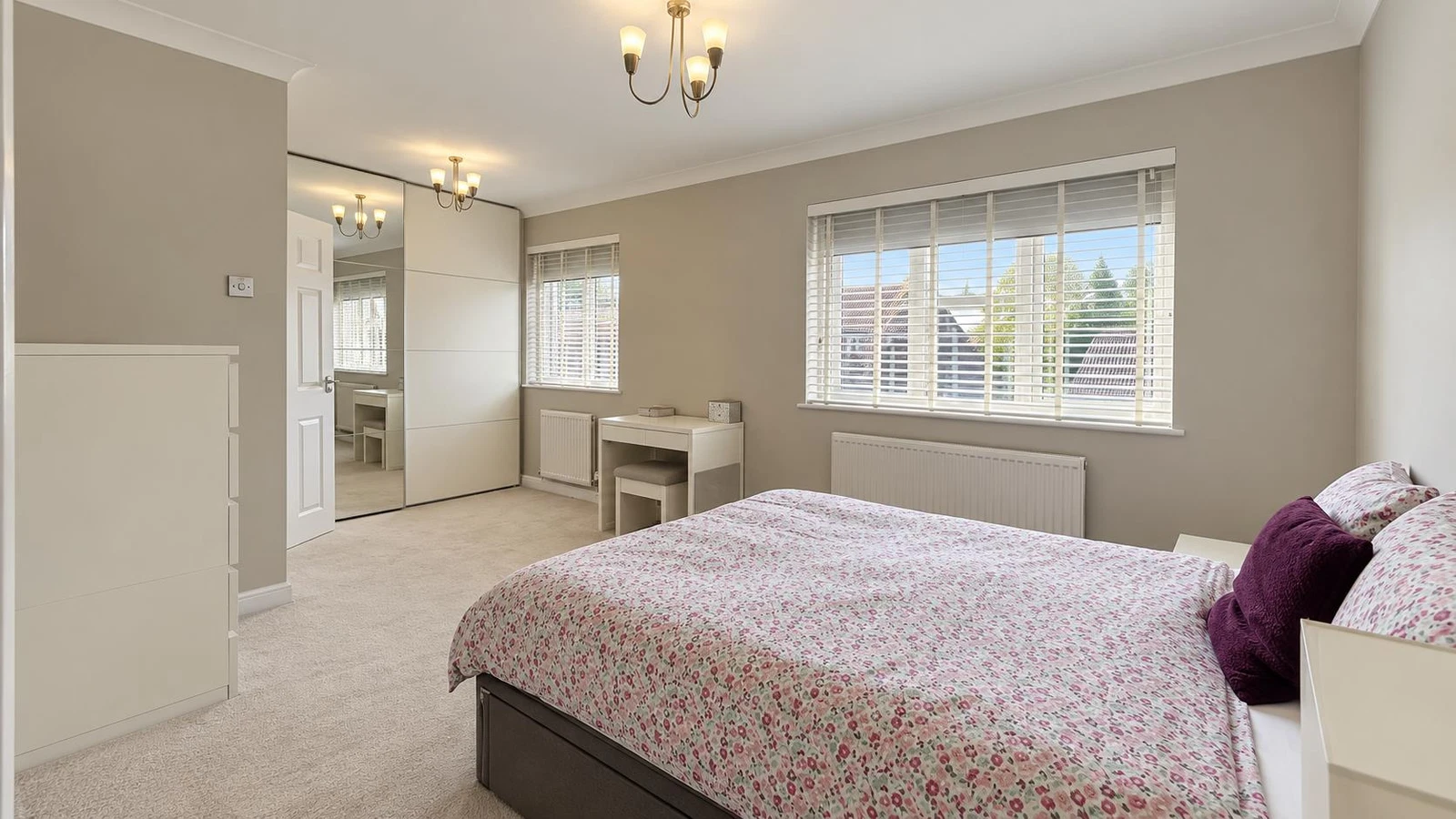 Kennington Close, Newport Pagnell, MK16 - image 18