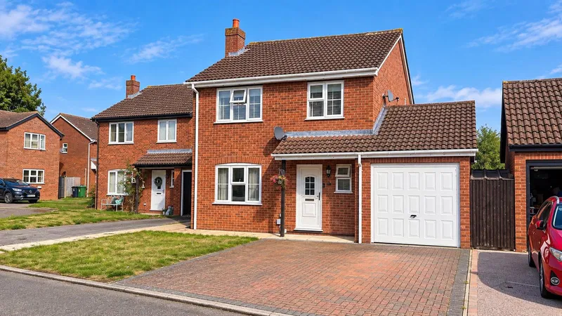 Kennington Close, Newport Pagnell, MK16