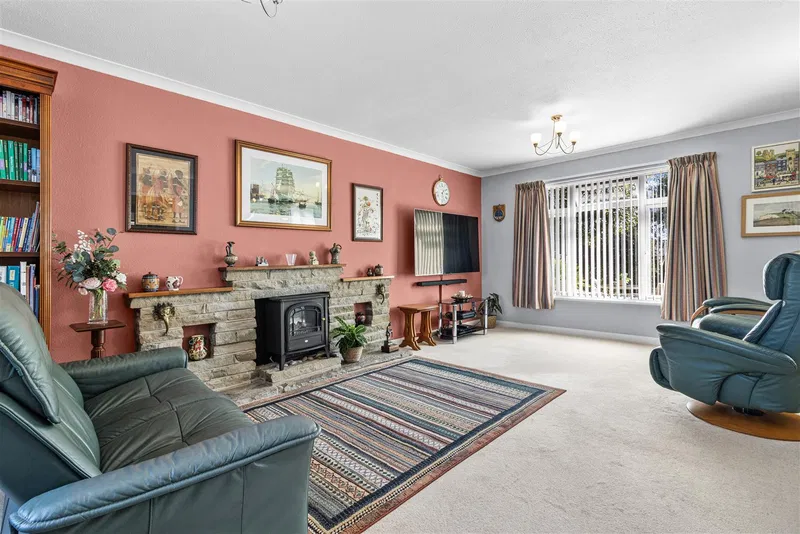 Bowden Rise, Seaford - image 2