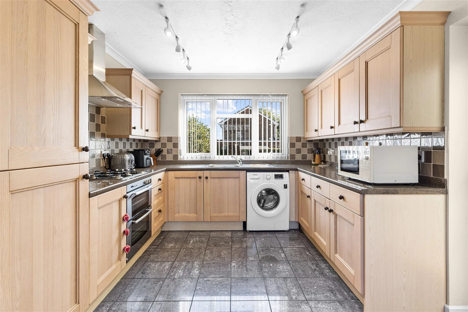 Bowden Rise, Seaford - image 4