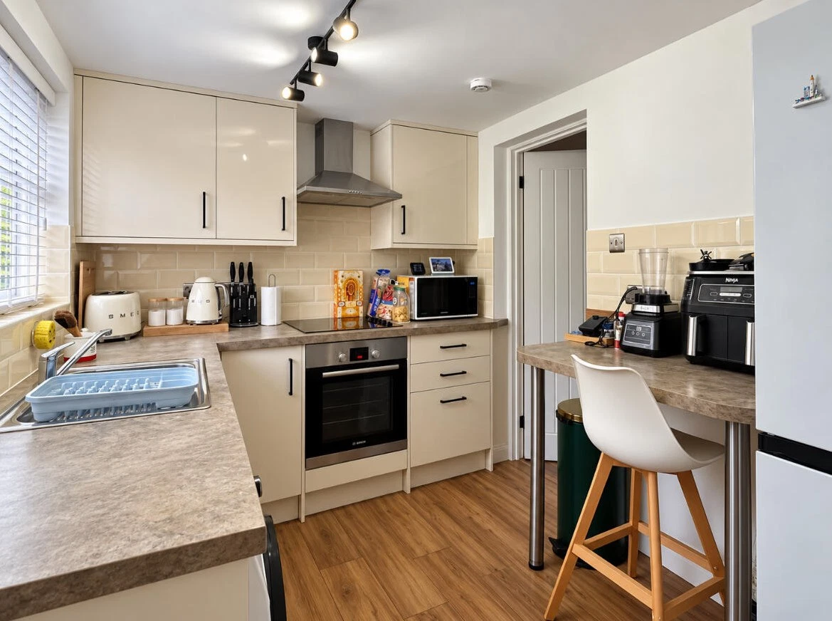 Avenue Road, Wymondham - image 5