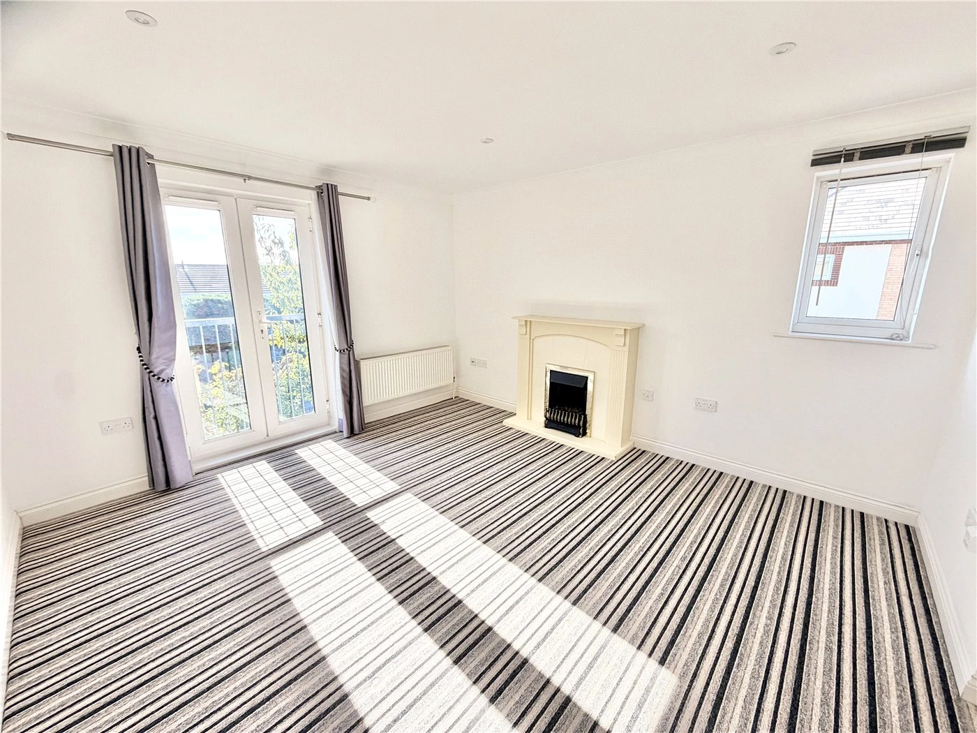Doulton Gardens, Poole, Dorset, BH14 - image 4