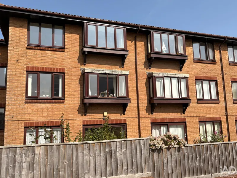 Admiralty Road, Bournemouth, BH6