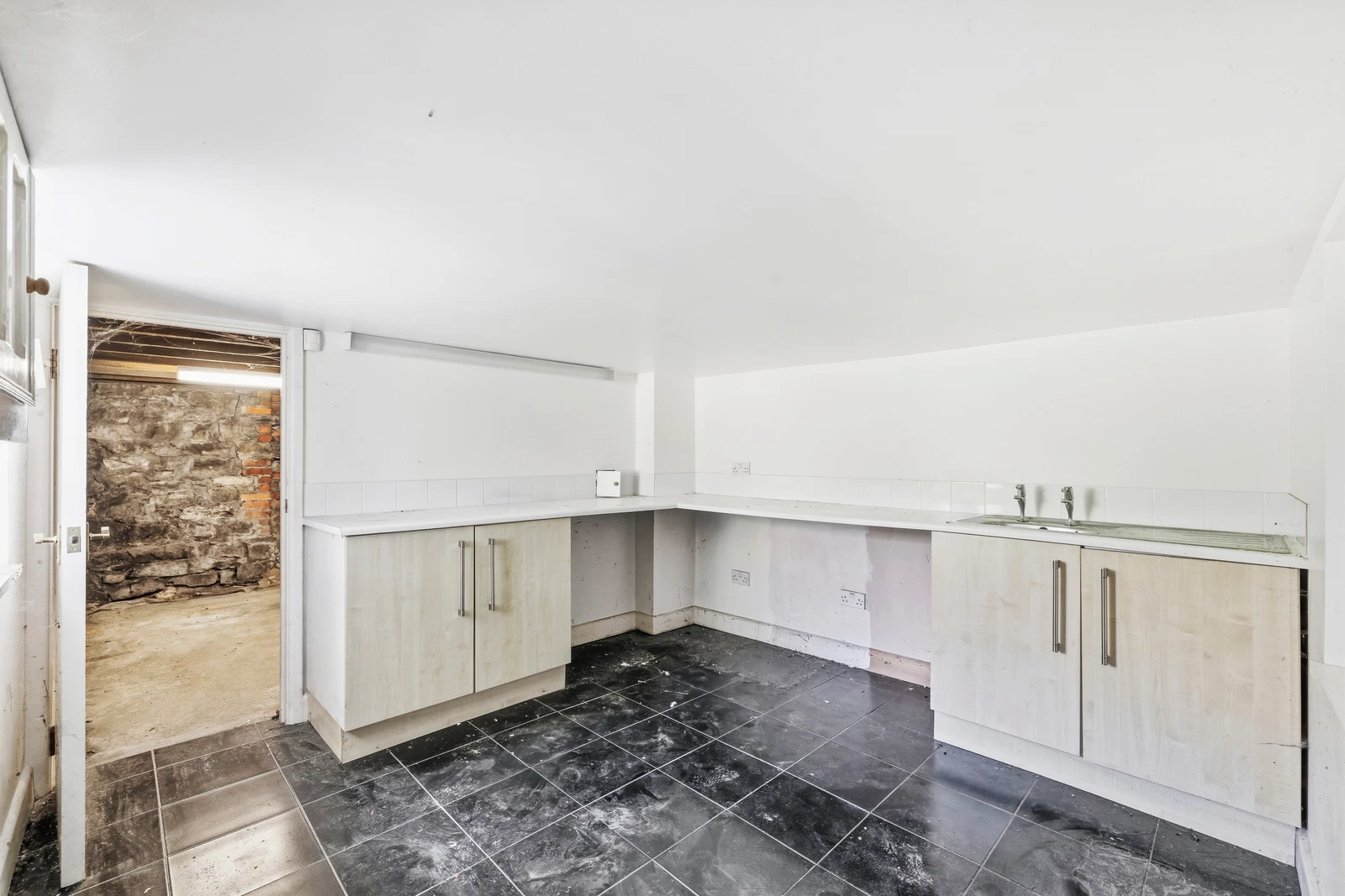 2 Langland Road, Mumbles, Swansea, SA3 - image 14