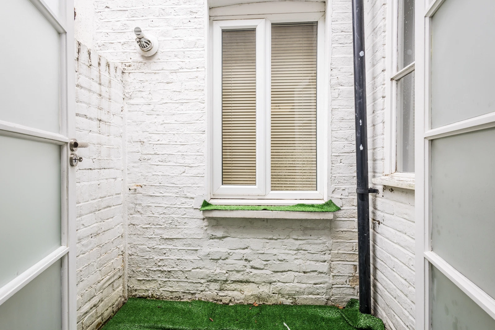 Camden High Street, Camden, London, NW1 - image 12