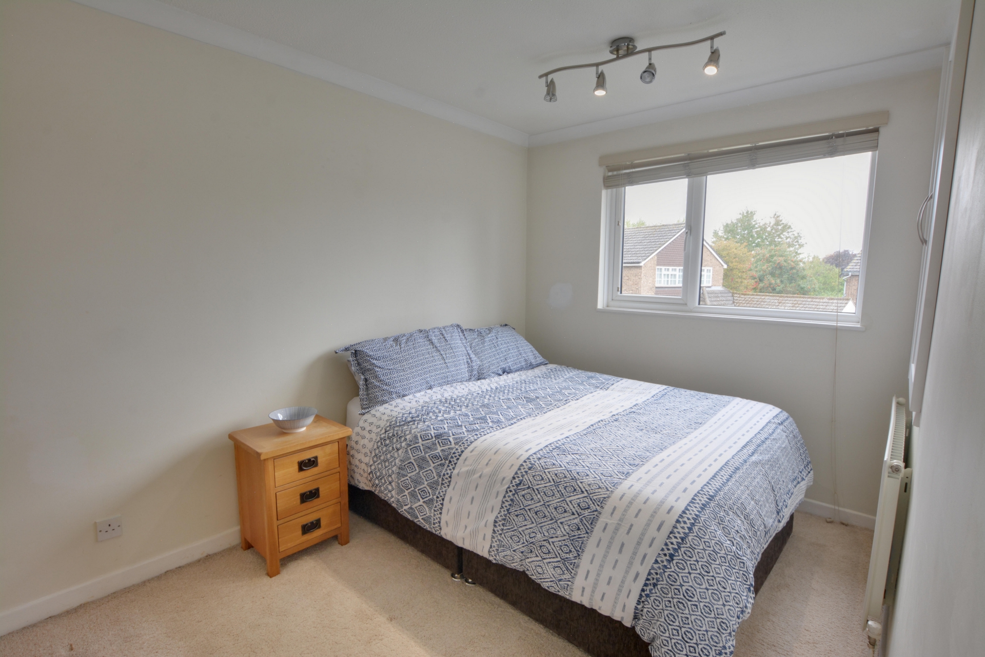 Keble Close, Pound Hill, Crawley, West Sussex, RH10 - image 11