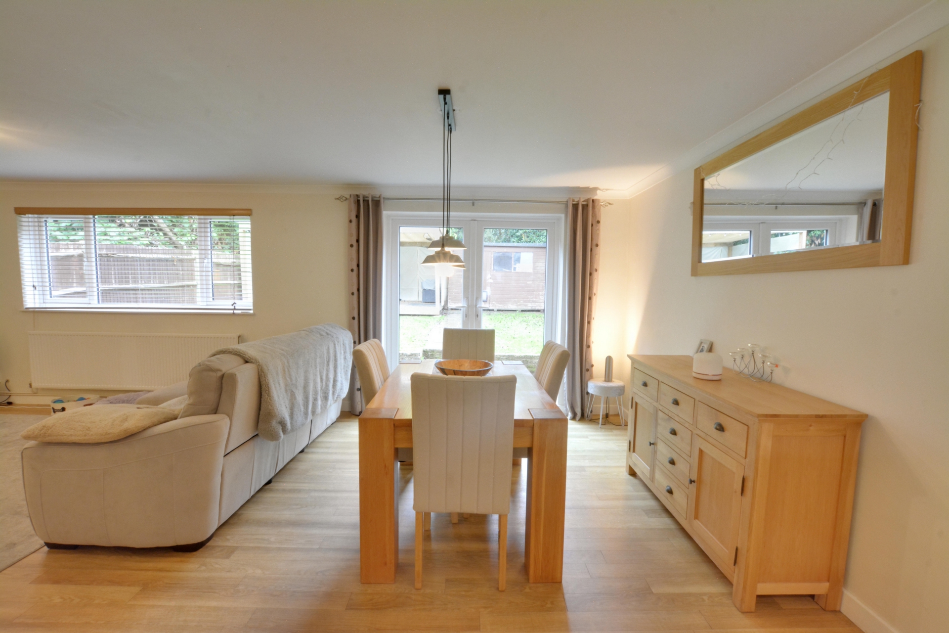 Keble Close, Pound Hill, Crawley, West Sussex, RH10 - image 3