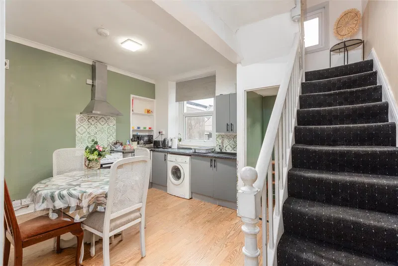 St. Helens Avenue, Swansea - image 2
