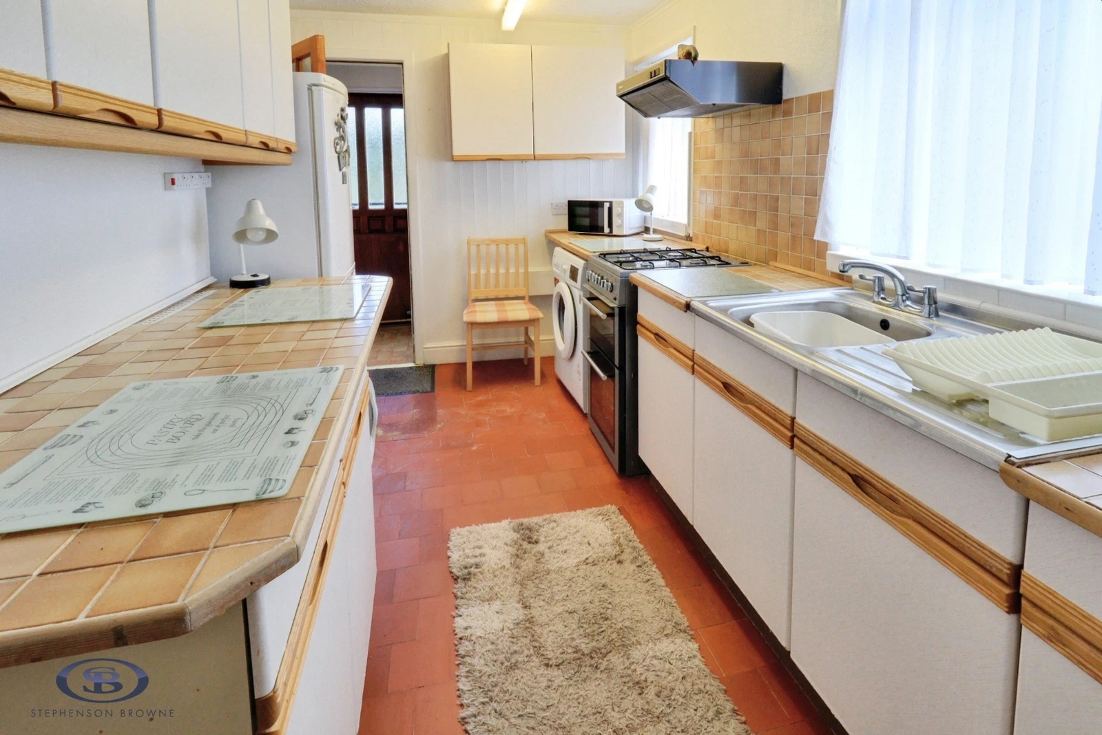 Manor Way, Crewe, CW2 - image 11