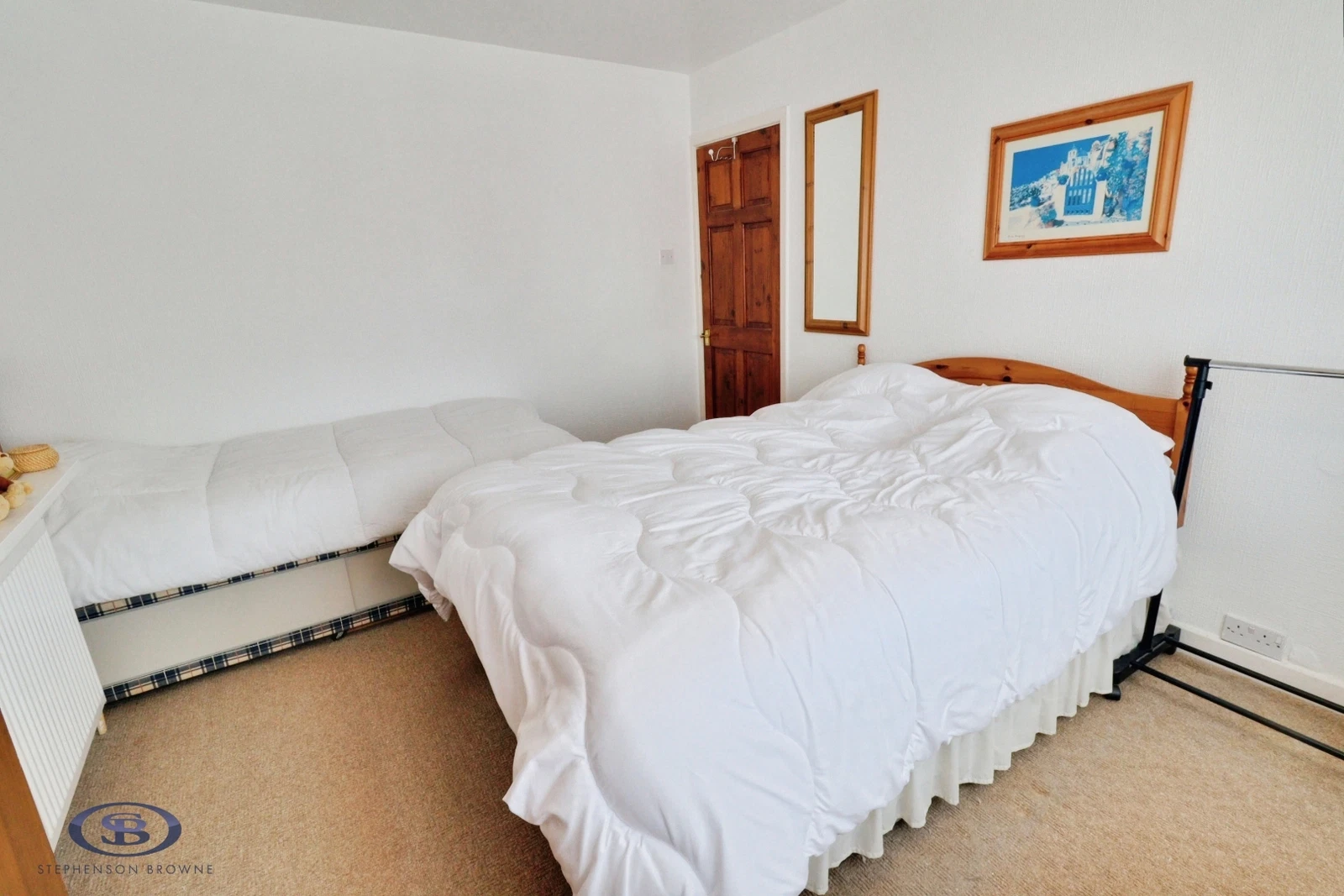 Manor Way, Crewe, CW2 - image 17