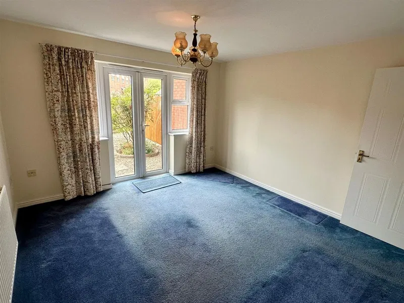 Barrs Court Road, Hereford - image 3