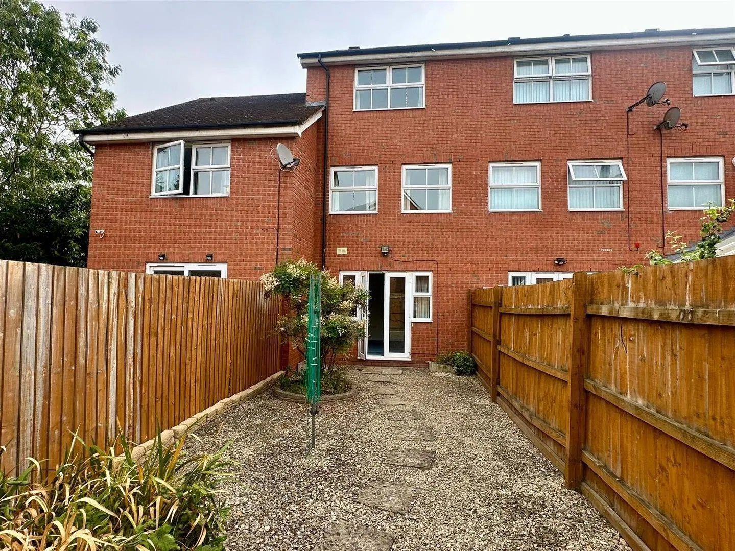Barrs Court Road, Hereford - image 4