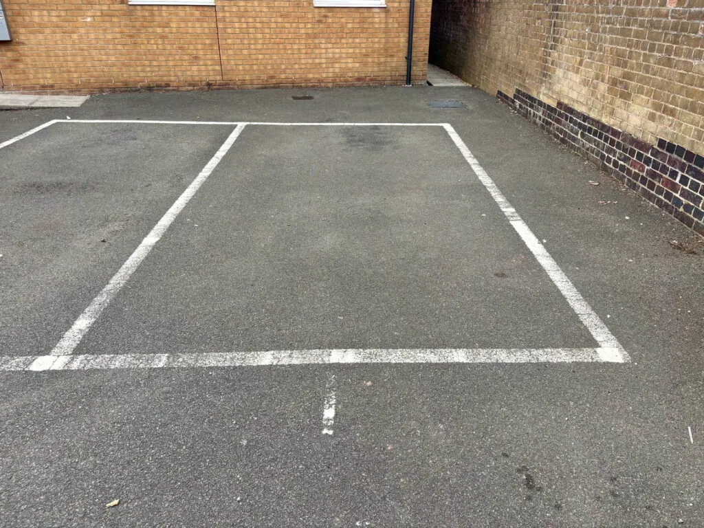Exmouth Court, Corby, Northamptonshire, NN18 8BF - image 2