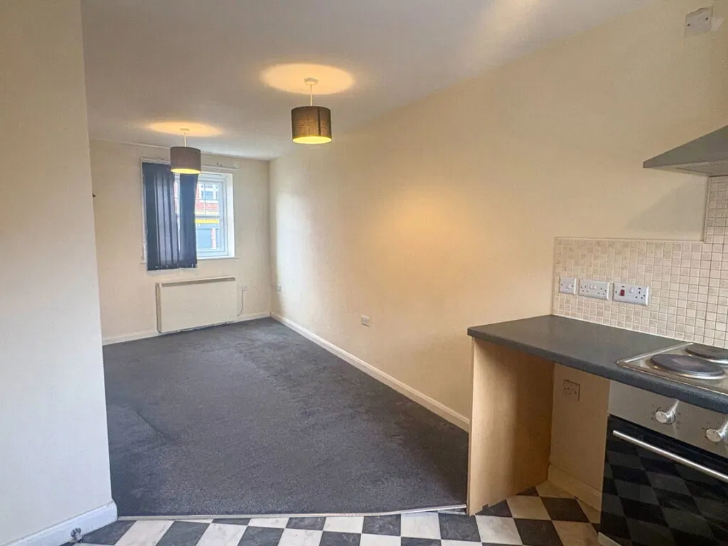 Exmouth Court, Corby, Northamptonshire, NN18 8BF - image 5