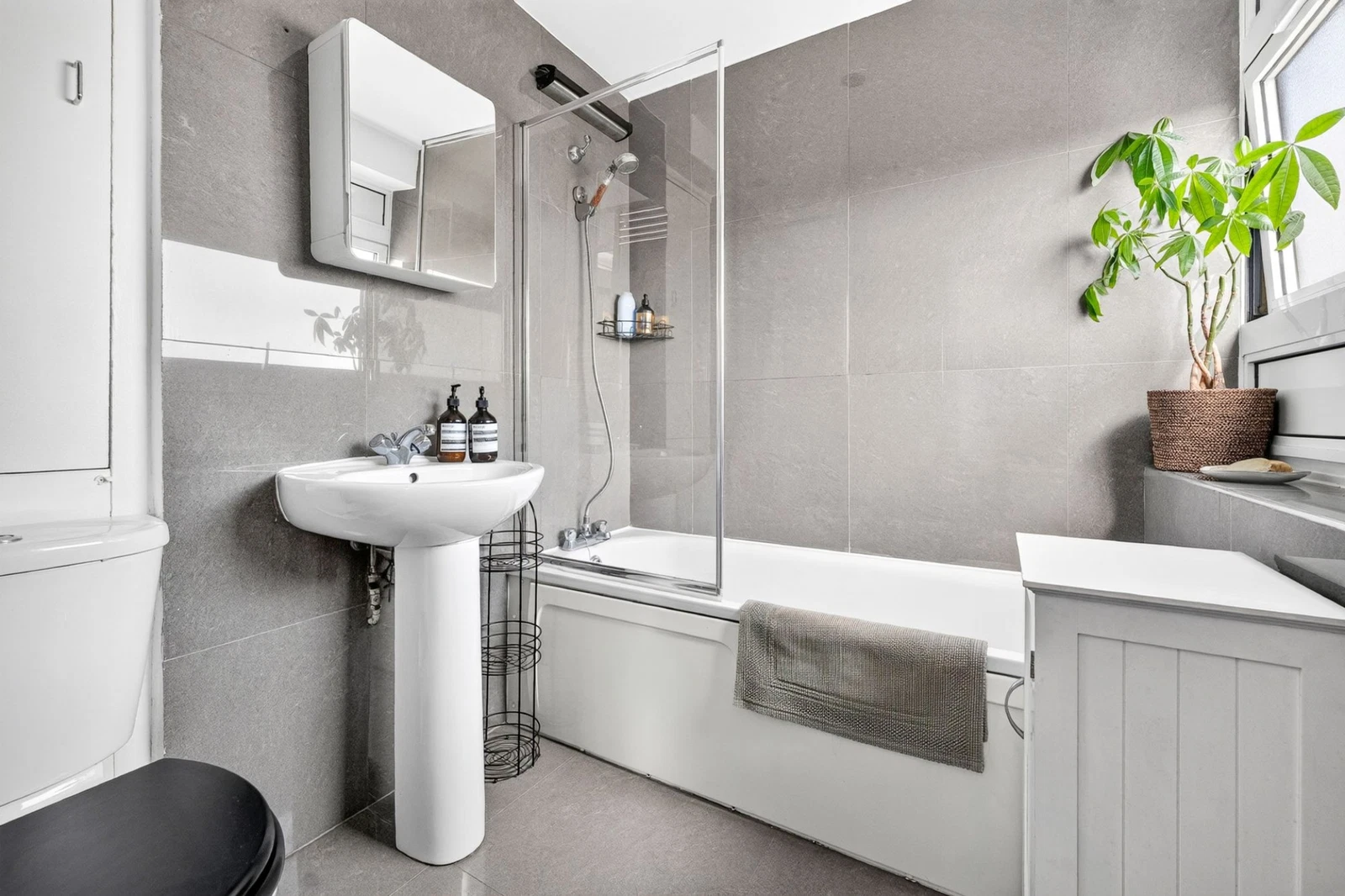 Park House, Seven Sisters Road, Finsbury Park, N4 - image 10
