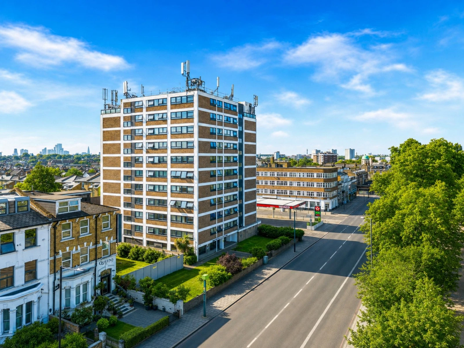 Park House, Seven Sisters Road, Finsbury Park, N4 - image 1