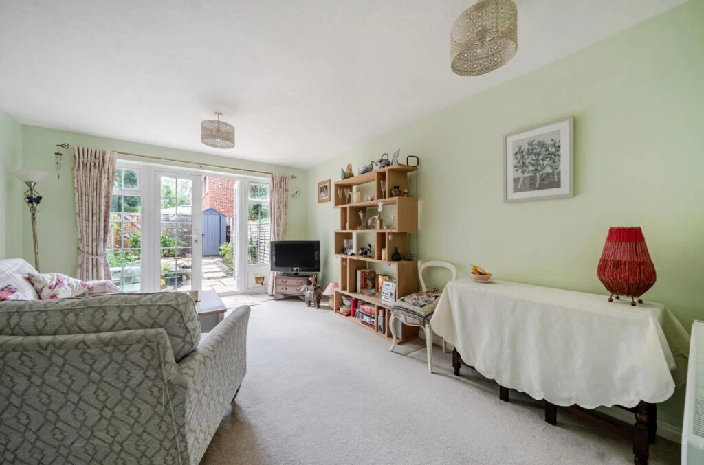 Hamilton Drive, Guildford, Surrey, GU2 - image 10