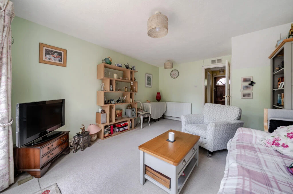 Hamilton Drive, Guildford, Surrey, GU2 - image 11
