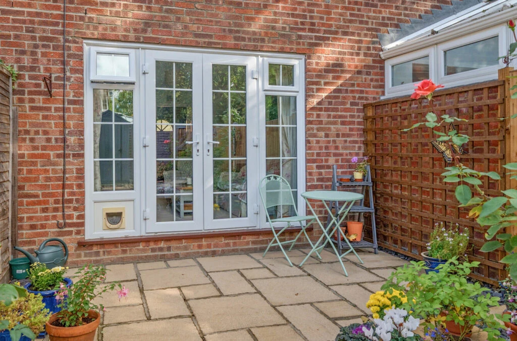 Hamilton Drive, Guildford, Surrey, GU2 - image 14