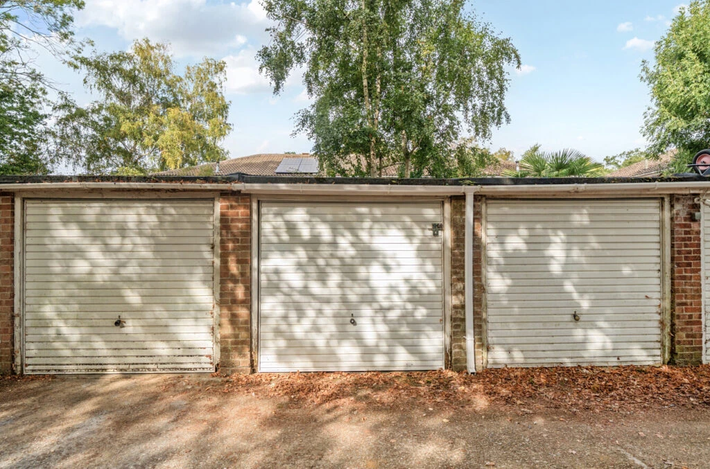 Hamilton Drive, Guildford, Surrey, GU2 - image 15