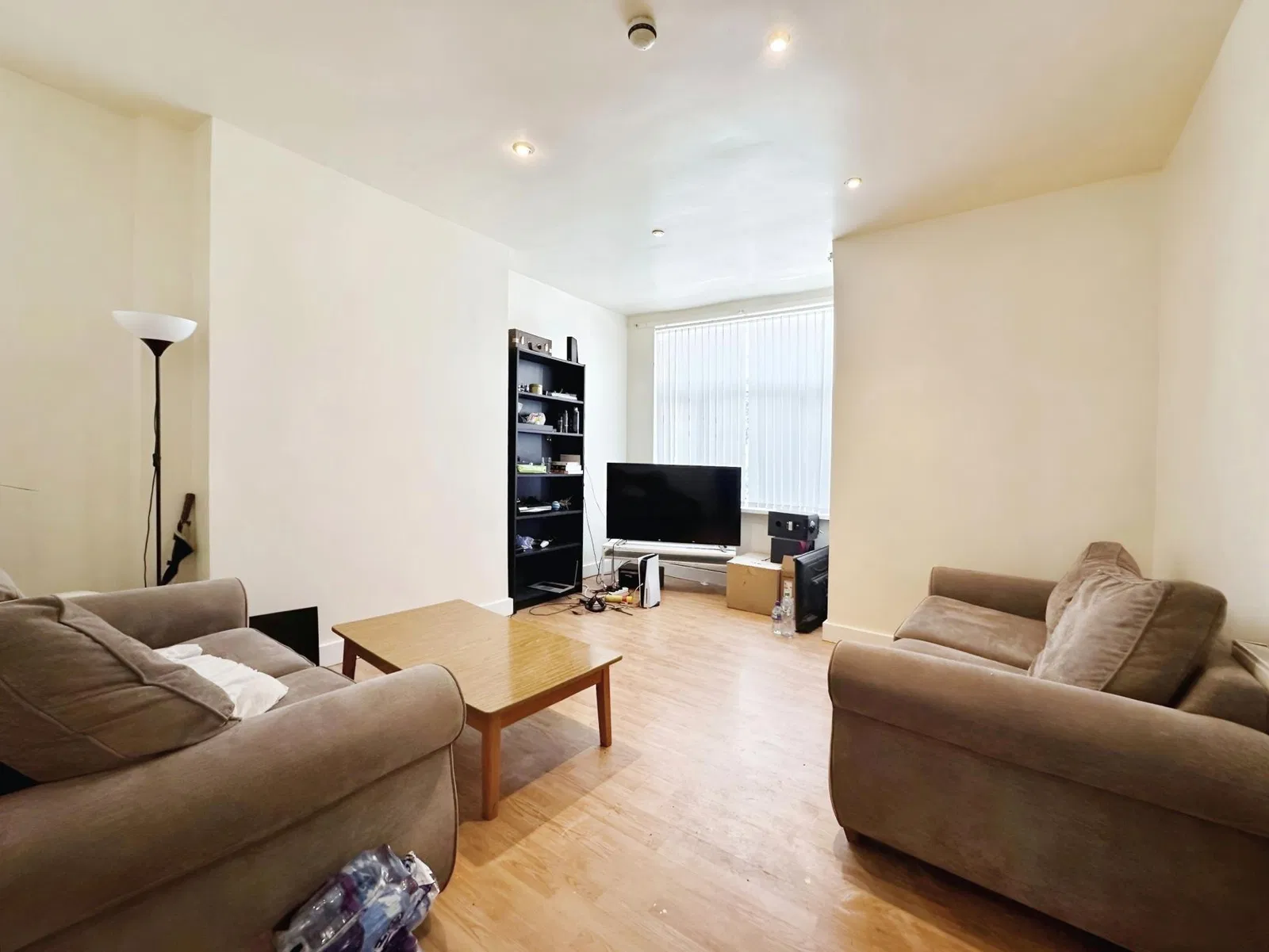 Village Place, Leeds, LS4 - image 4