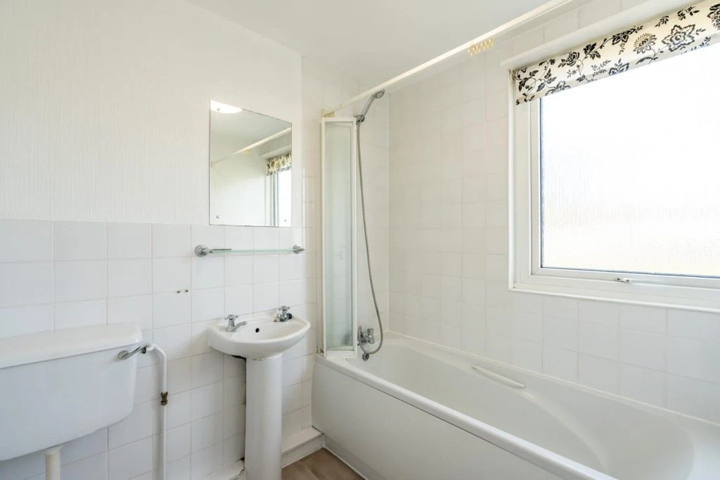Churchill Walk, Pagham, Bognor Regis - image 11