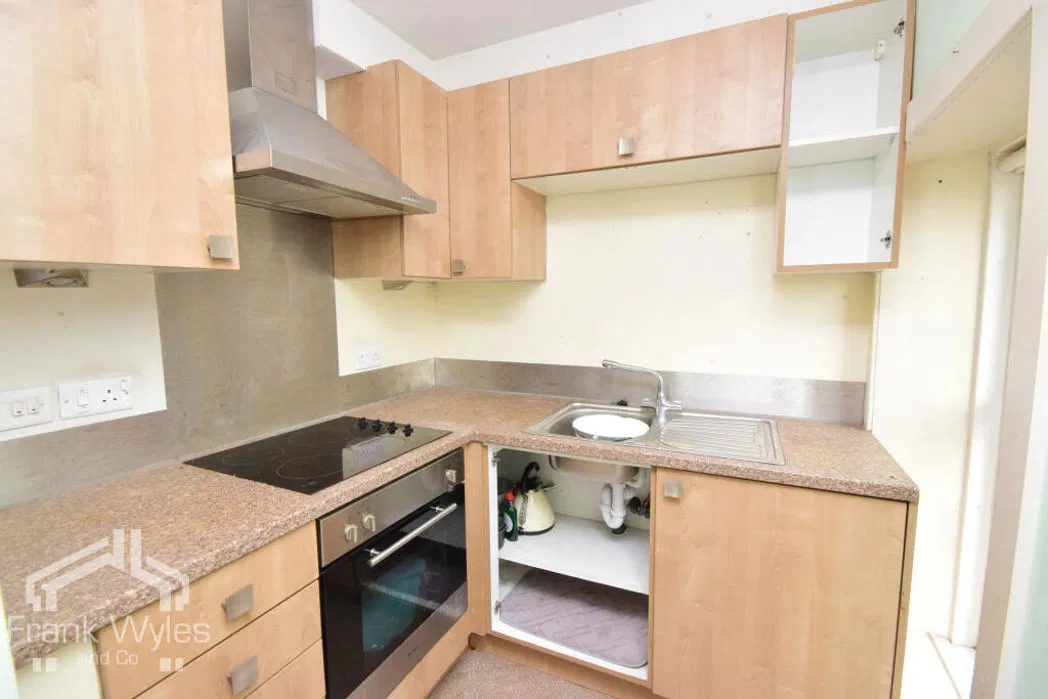 Clifton Drive North, Lytham St. Annes, Lancashire, FY8 2PB - image 3