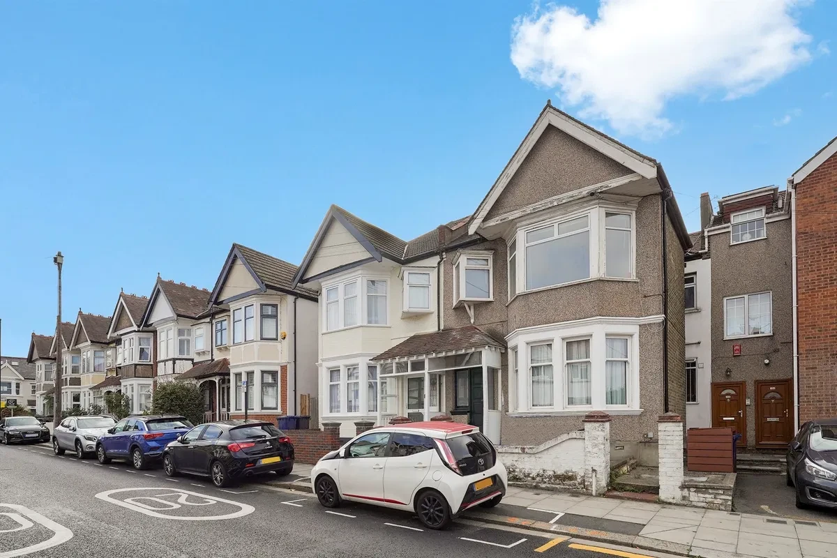 Drayton Bridge Road, London - image 1