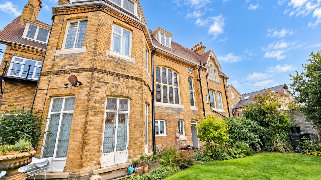 Westbourne Grove, Scarborough, North Yorkshire - image 15