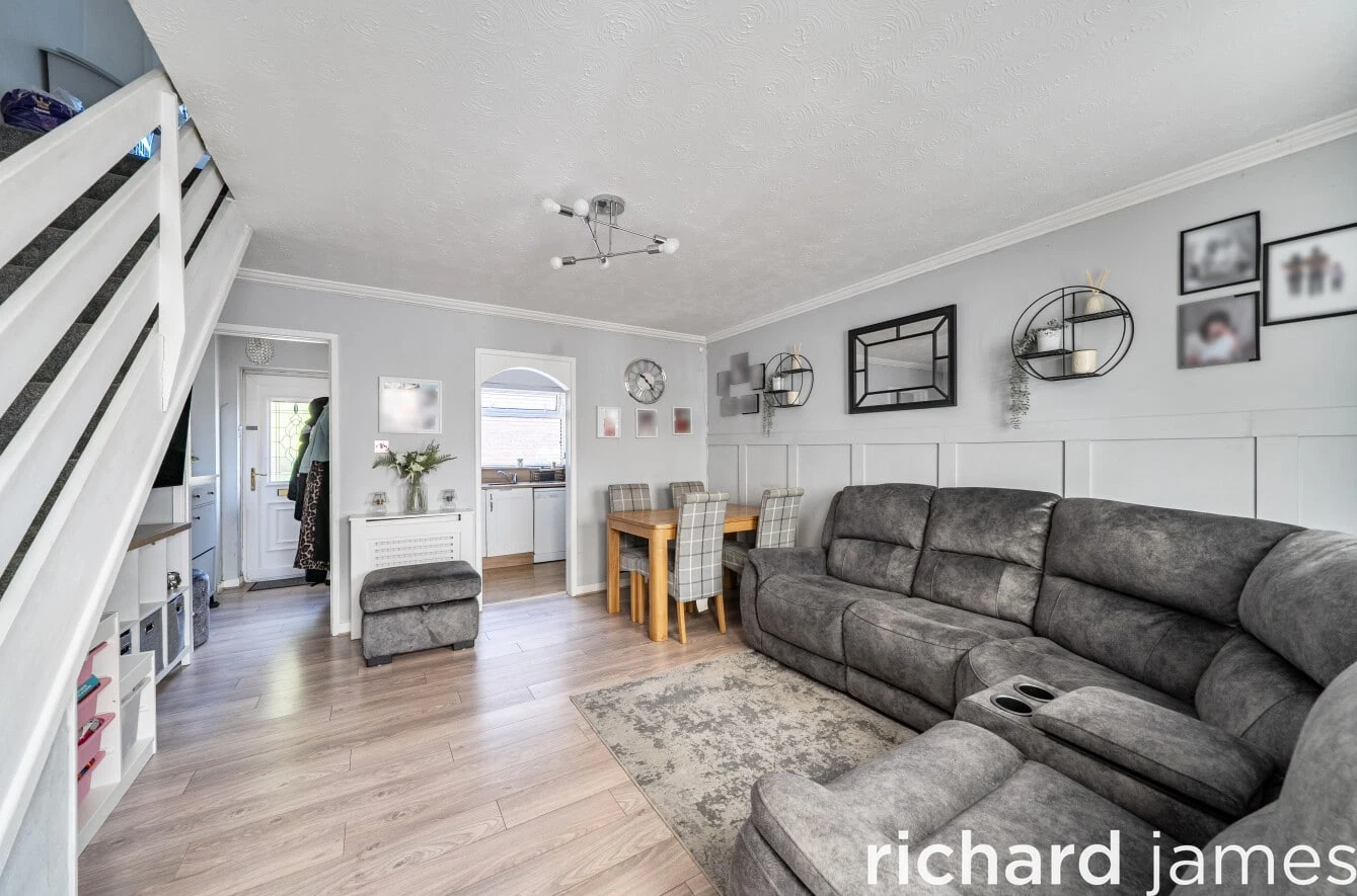 Castle Dore, Freshbrook, Swindon, SN5 8PQ - image 10
