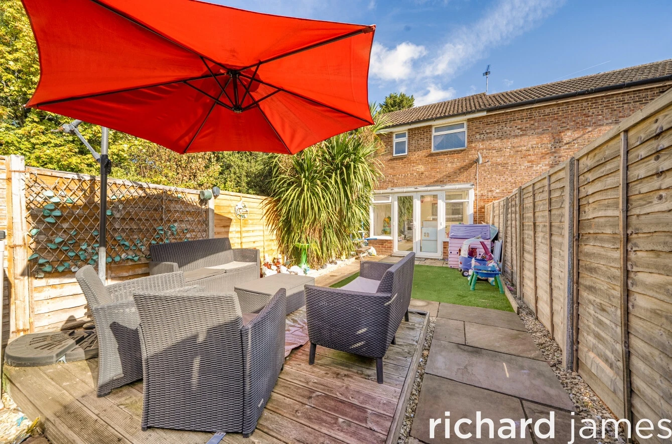 Castle Dore, Freshbrook, Swindon, SN5 8PQ - image 4