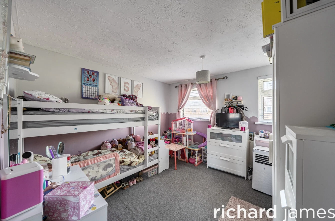 Castle Dore, Freshbrook, Swindon, SN5 8PQ - image 7