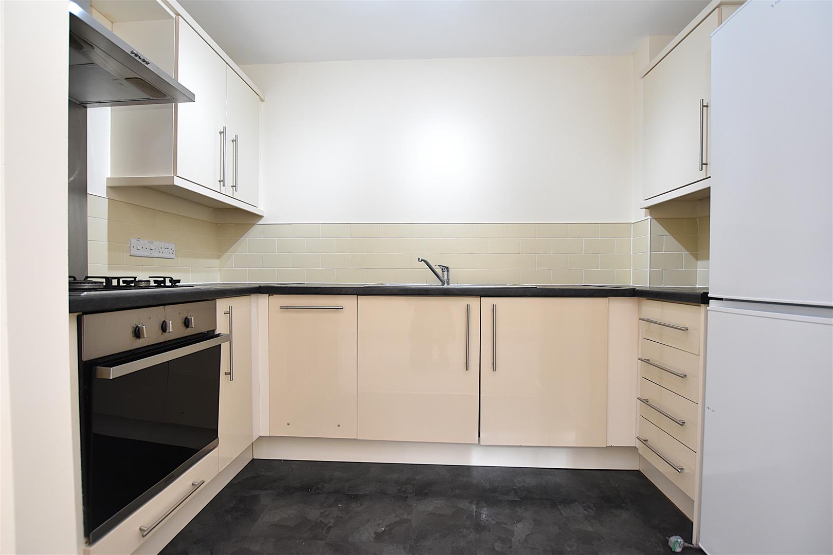 Corunna Court, Wrexham, LL13 8RF - image 4