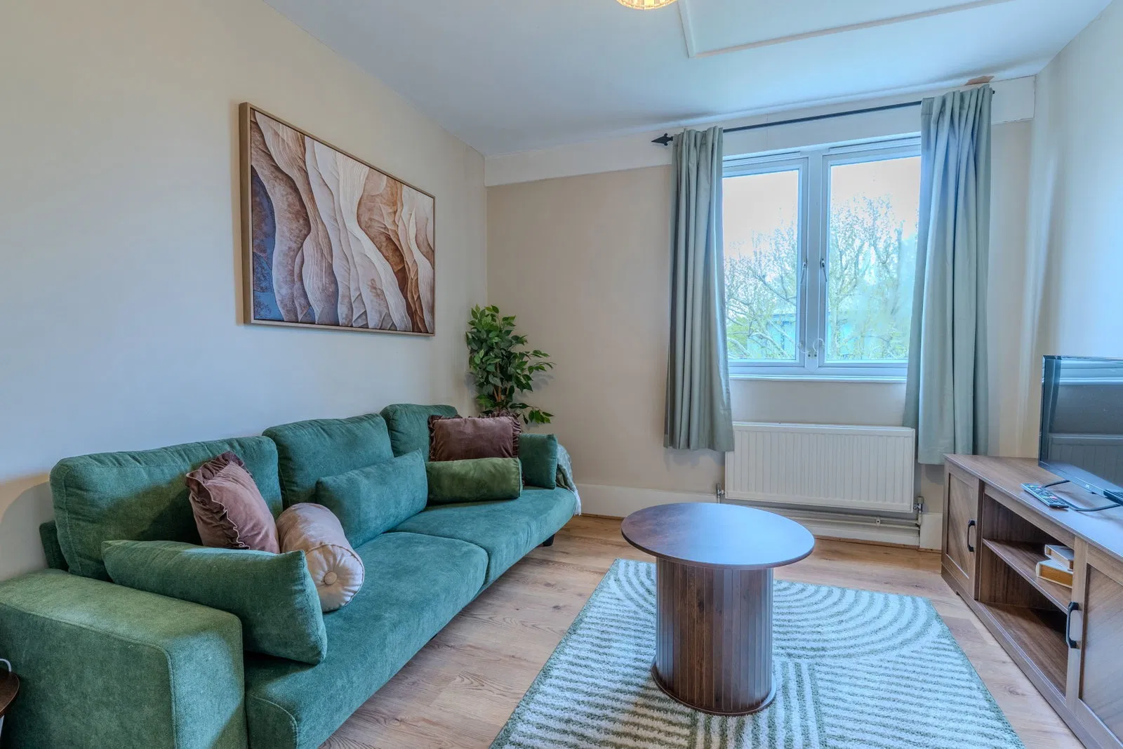 Kingsnorth House, Ladbroke Grove, W10 6SH - image 2