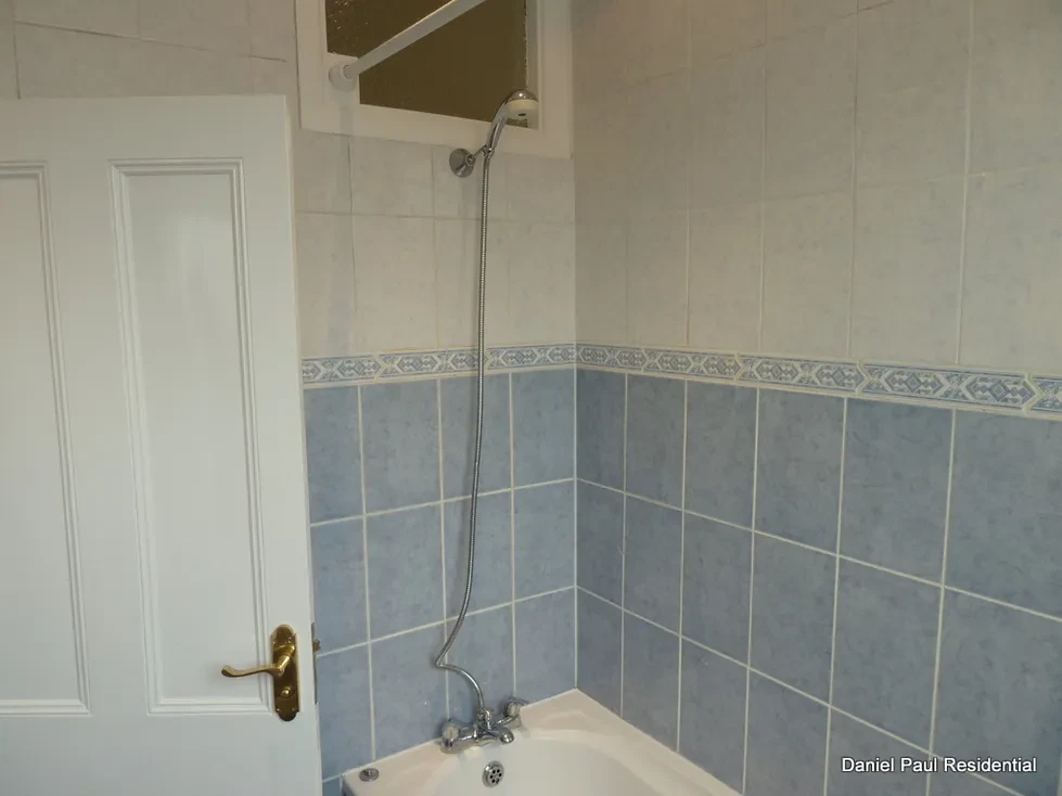 Carlyle Road, South Ealing - image 12