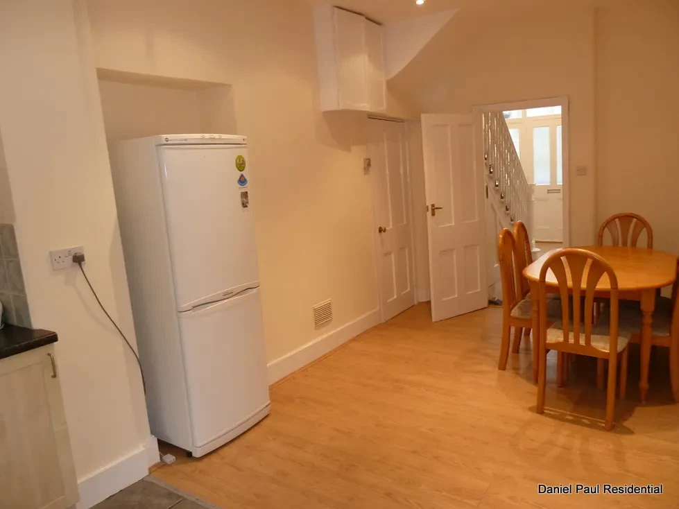 Carlyle Road, South Ealing - image 5