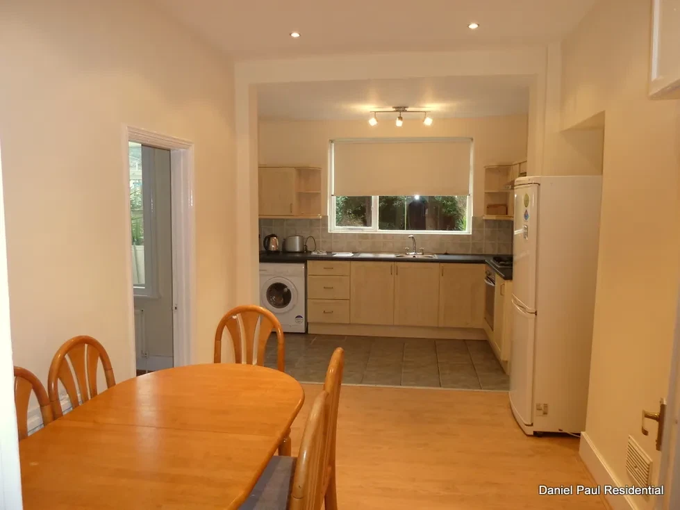 Carlyle Road, South Ealing - image 7