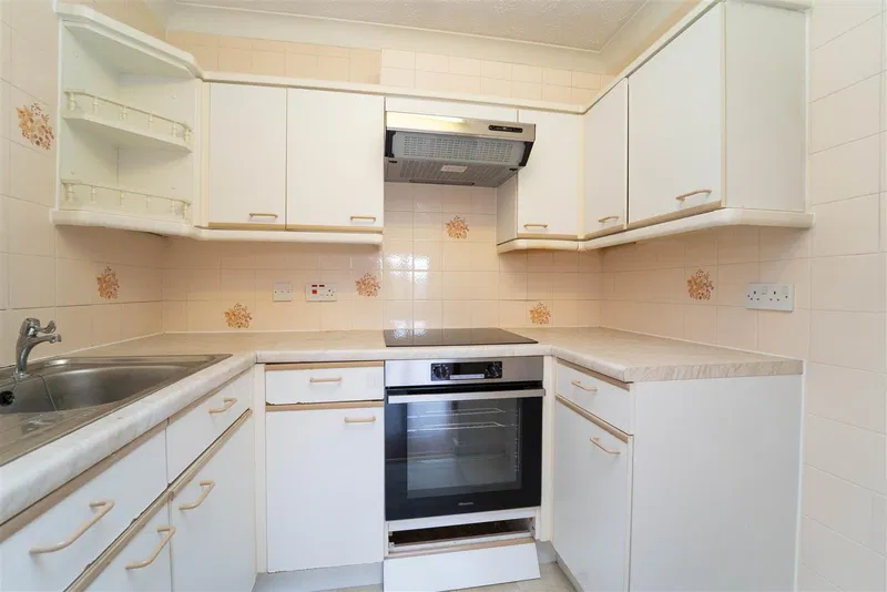 Ryland House, Edge Lane, Chorlton - image 3
